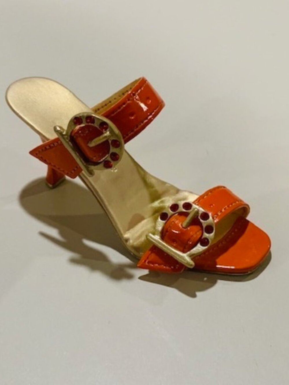 Just The Right Shoe "Lady Luck" Tangerine # 25253 2005 Mint Miniature Sculpture
